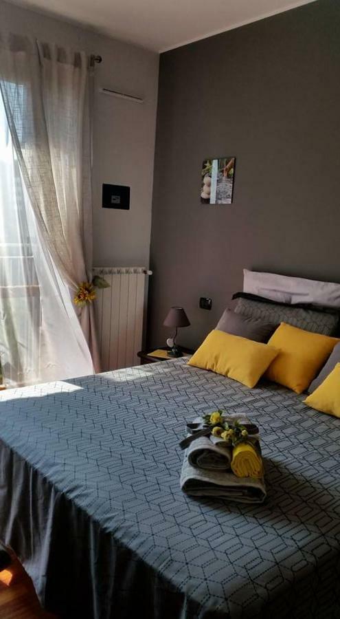Sunflower House Ieo Ripamonti ميلان المظهر الخارجي الصورة