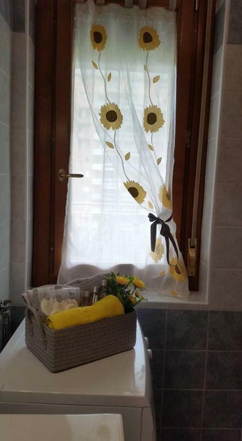 Sunflower House Ieo Ripamonti ميلان المظهر الخارجي الصورة
