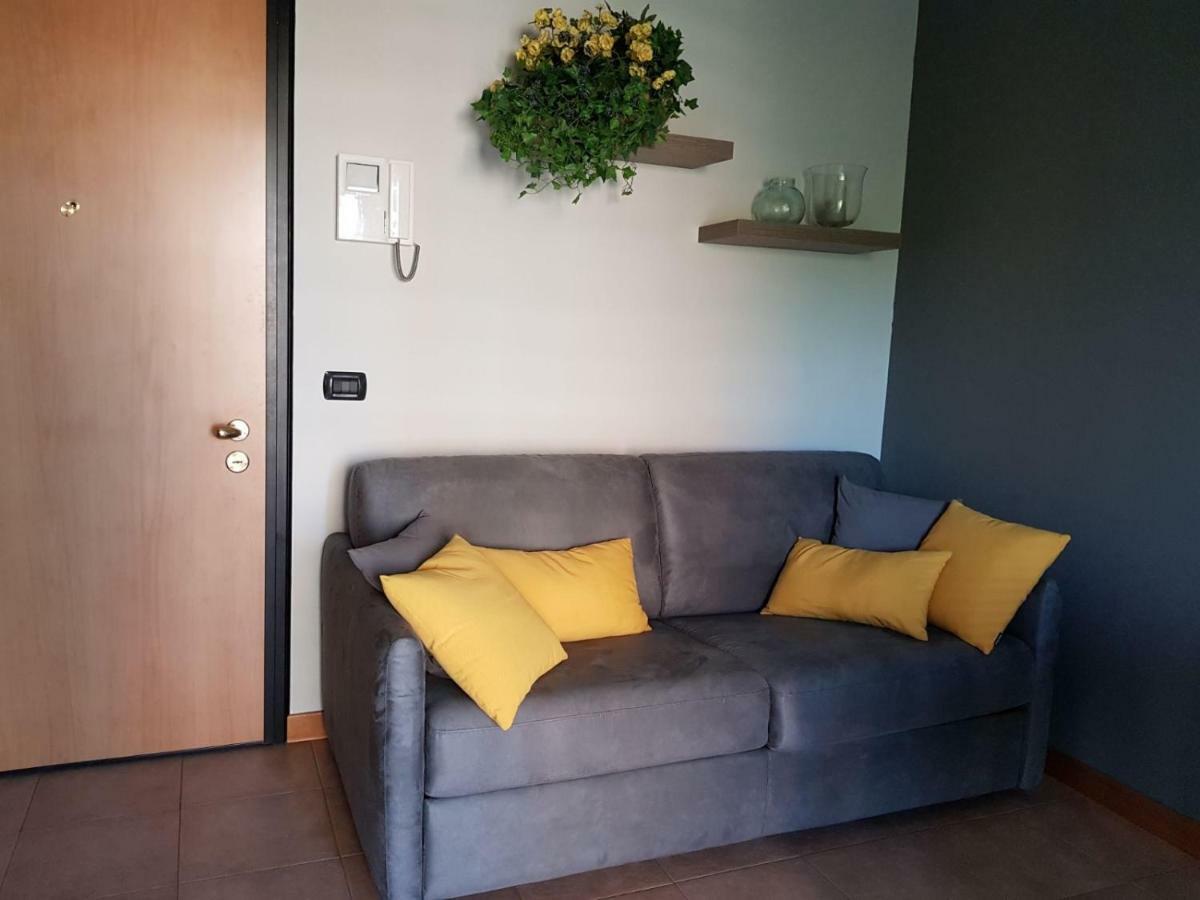 Sunflower House Ieo Ripamonti ميلان المظهر الخارجي الصورة